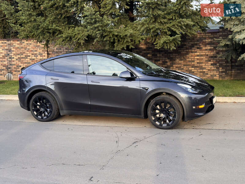 Внедорожник / Кроссовер Tesla Model Y 2024 в Киеве фото 18 Внедорожник / Кроссовер Tesla Model Y 2024 в Киеве
