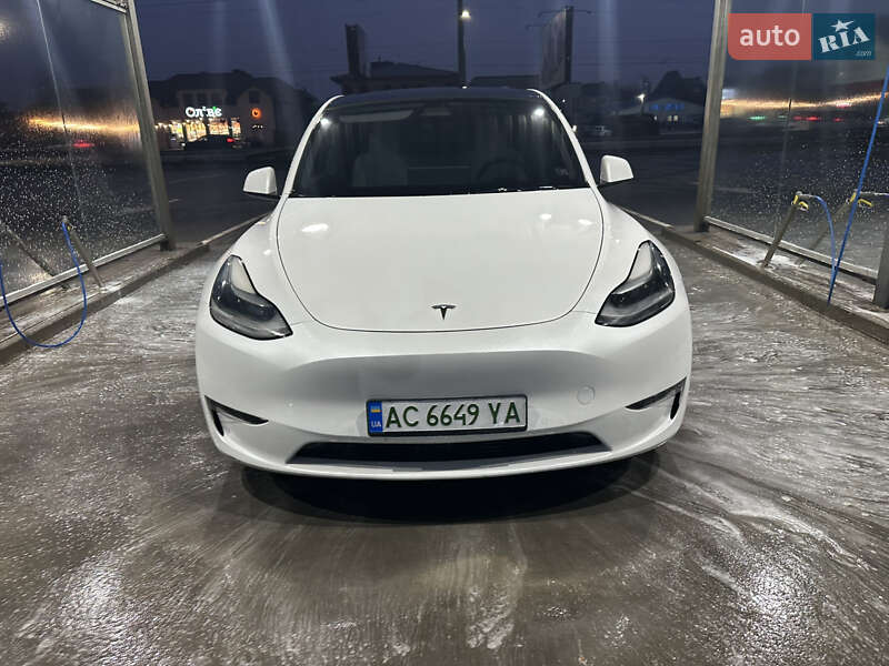 Tesla Model Y 2022