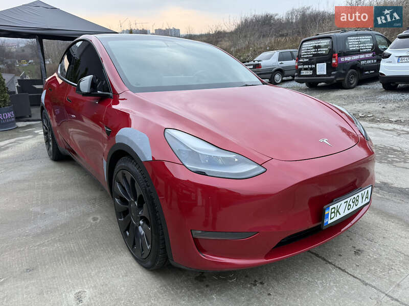 Внедорожник / Кроссовер Tesla Model Y 2021 в Ровно