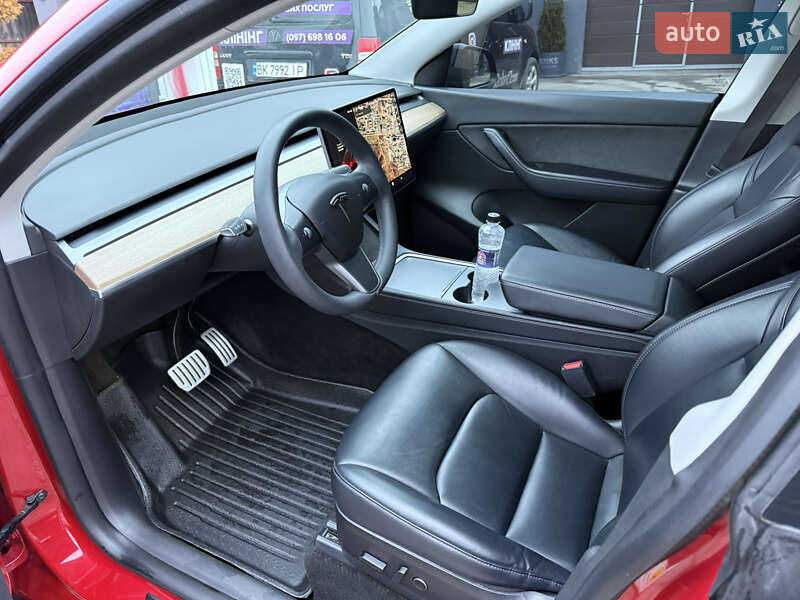 Внедорожник / Кроссовер Tesla Model Y 2021 в Ровно