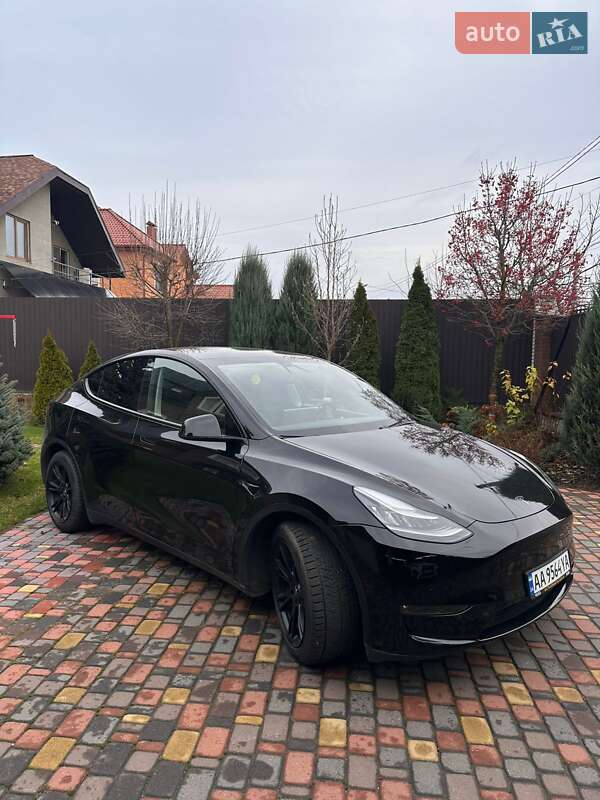 Внедорожник / Кроссовер Tesla Model Y 2021 в Киеве