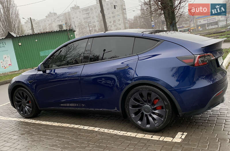 Внедорожник / Кроссовер Tesla Model Y 2021 в Харькове