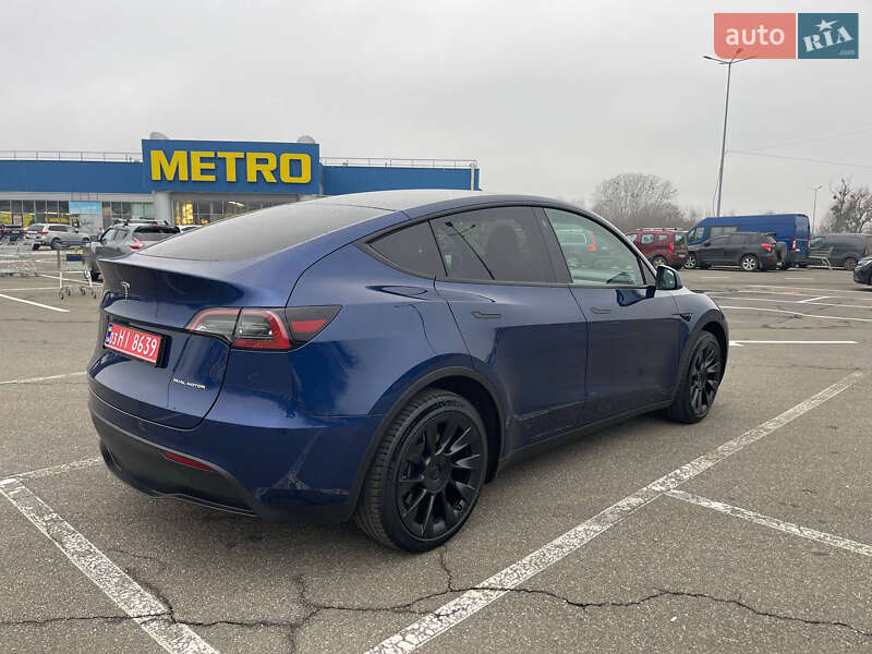 Внедорожник / Кроссовер Tesla Model Y 2023 в Киеве