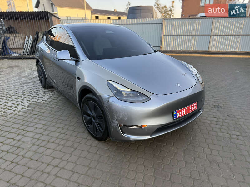Внедорожник / Кроссовер Tesla Model Y 2024 в Львове фото 11 Внедорожник / Кроссовер Tesla Model Y 2024 в Львове