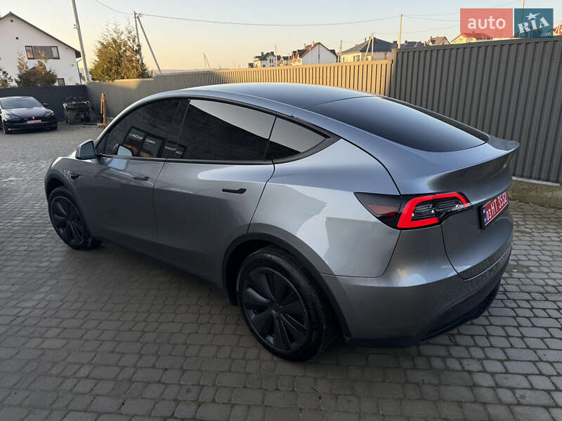 Внедорожник / Кроссовер Tesla Model Y 2024 в Львове фото 15 Внедорожник / Кроссовер Tesla Model Y 2024 в Львове