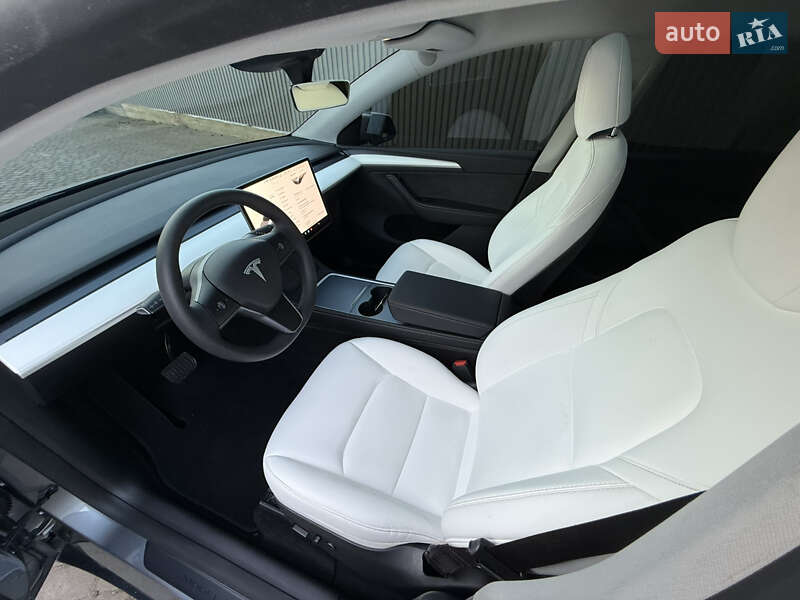 Внедорожник / Кроссовер Tesla Model Y 2024 в Львове фото 25 Внедорожник / Кроссовер Tesla Model Y 2024 в Львове