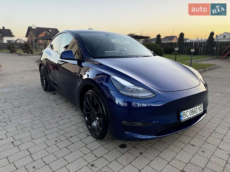 Внедорожник / Кроссовер Tesla Model Y 2024 в Стрые