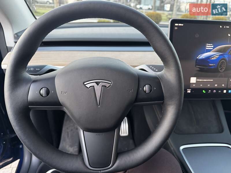 Внедорожник / Кроссовер Tesla Model Y 2024 в Стрые