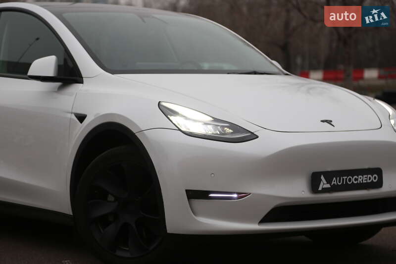 Позашляховик / Кросовер Tesla Model Y 2021 в Києві