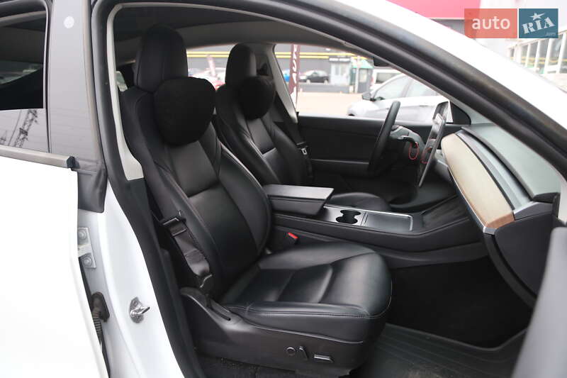 Позашляховик / Кросовер Tesla Model Y 2021 в Києві