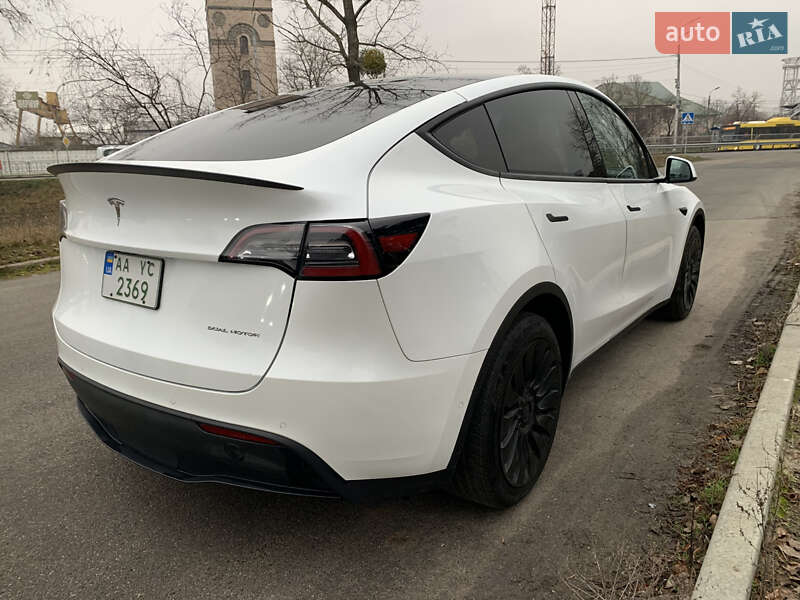 Внедорожник / Кроссовер Tesla Model Y 2020 в Киеве