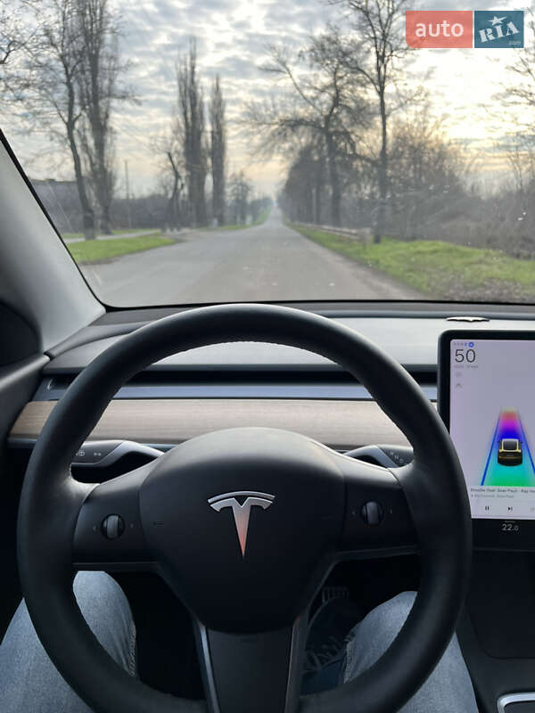 Внедорожник / Кроссовер Tesla Model Y 2021 в Кривом Роге