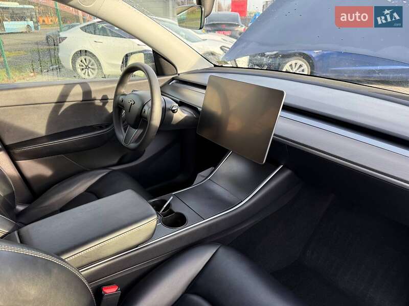 Внедорожник / Кроссовер Tesla Model Y 2021 в Луцке