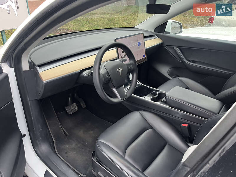 Внедорожник / Кроссовер Tesla Model Y 2020 в Львове