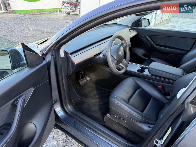 Внедорожник / Кроссовер Tesla Model Y 2021 в Золочеве