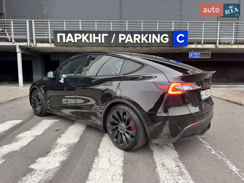 Внедорожник / Кроссовер Tesla Model Y 2022 в Киеве
