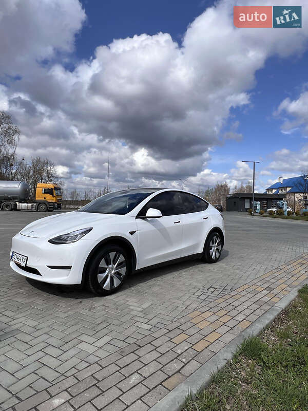 Внедорожник / Кроссовер Tesla Model Y 2022 в Львове