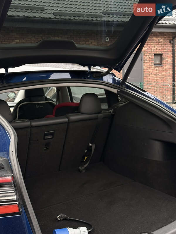 Внедорожник / Кроссовер Tesla Model Y 2021 в Киеве