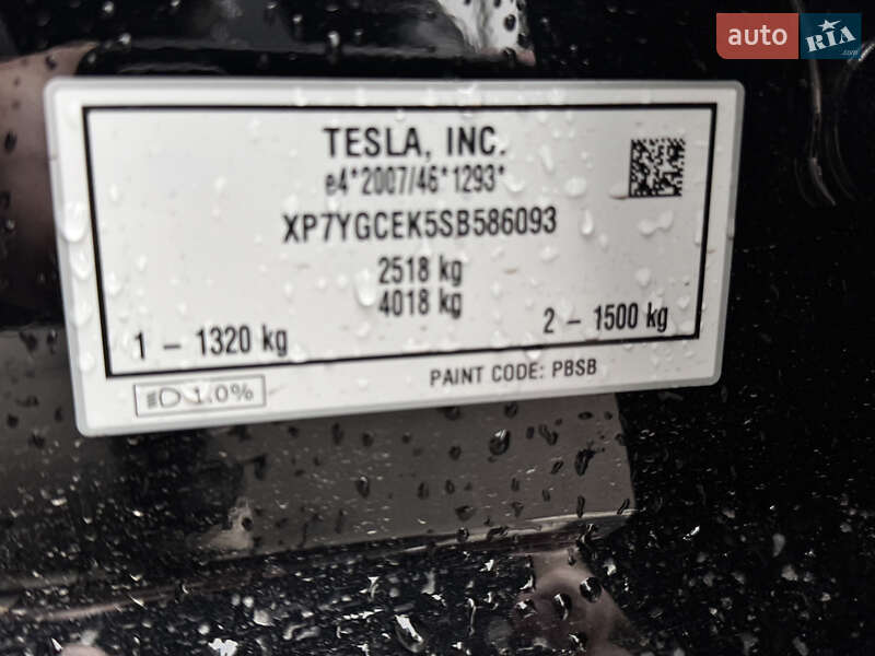 Внедорожник / Кроссовер Tesla Model Y 2024 в Киеве