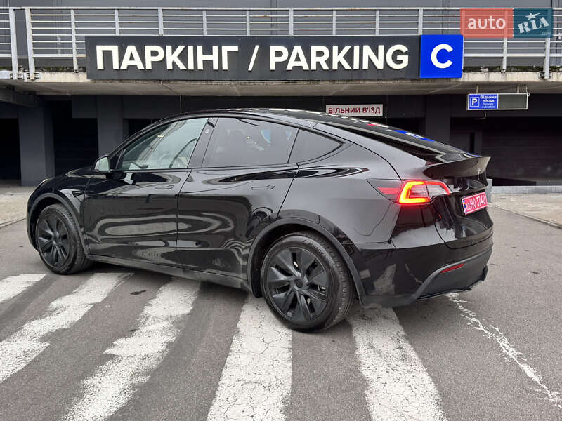 Внедорожник / Кроссовер Tesla Model Y 2024 в Киеве
