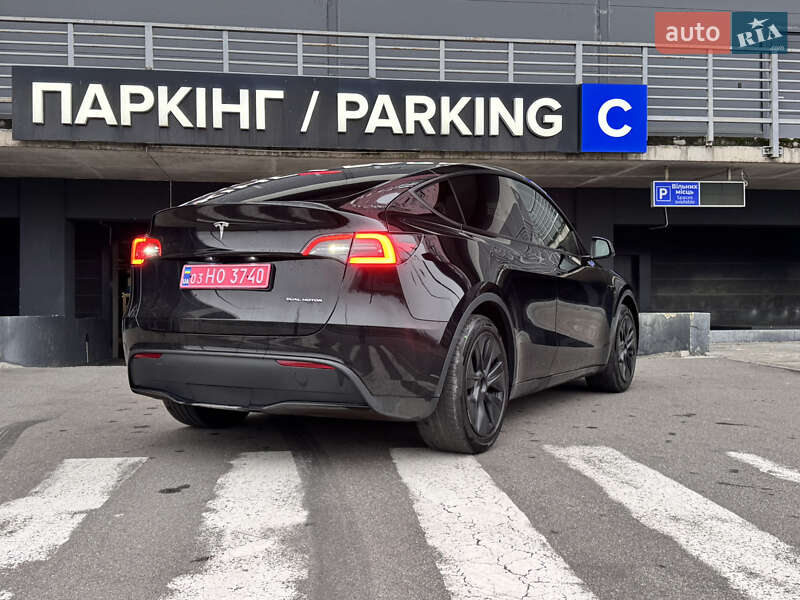 Внедорожник / Кроссовер Tesla Model Y 2024 в Киеве