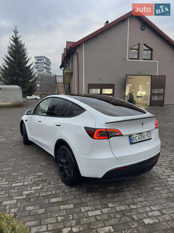 Внедорожник / Кроссовер Tesla Model Y 2024 в Львове