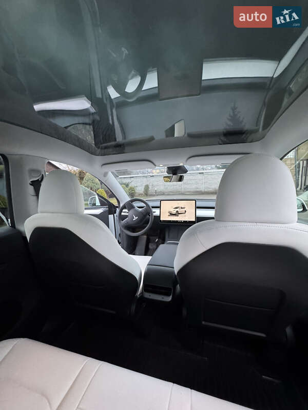 Внедорожник / Кроссовер Tesla Model Y 2024 в Львове