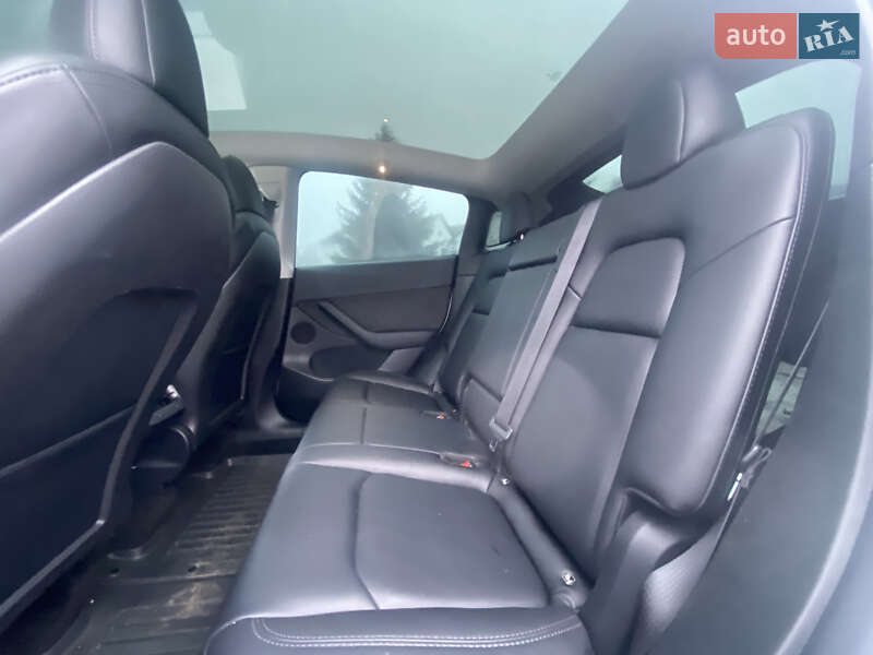 Внедорожник / Кроссовер Tesla Model Y 2022 в Ровно