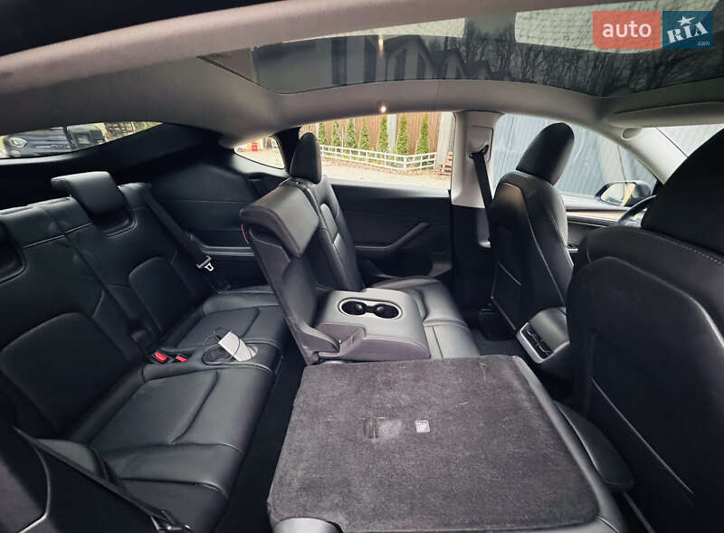 Внедорожник / Кроссовер Tesla Model Y 2022 в Киеве