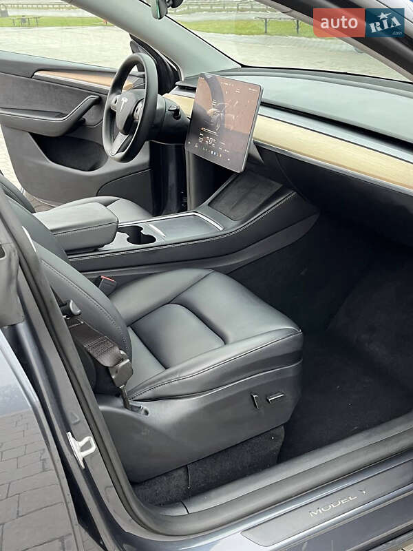 Внедорожник / Кроссовер Tesla Model Y 2023 в Тернополе фото 27 Внедорожник / Кроссовер Tesla Model Y 2023 в Тернополе