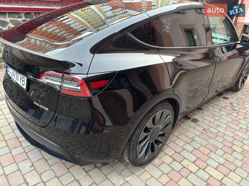 Внедорожник / Кроссовер Tesla Model Y 2021 в Львове