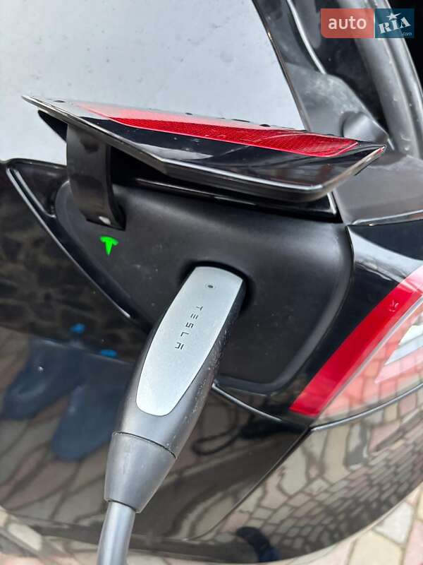 Внедорожник / Кроссовер Tesla Model Y 2021 в Львове