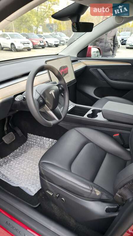Внедорожник / Кроссовер Tesla Model Y 2024 в Запорожье