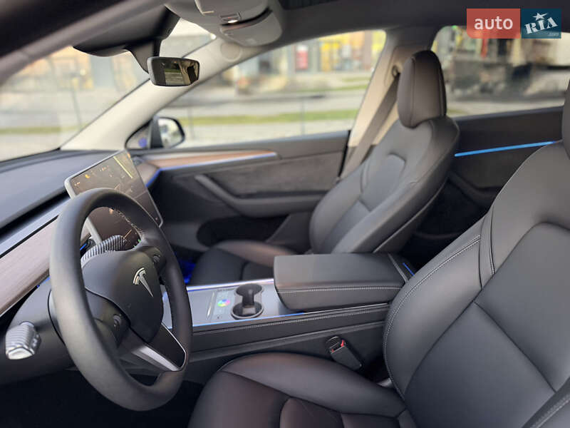 Позашляховик / Кросовер Tesla Model Y 2024 в Львові