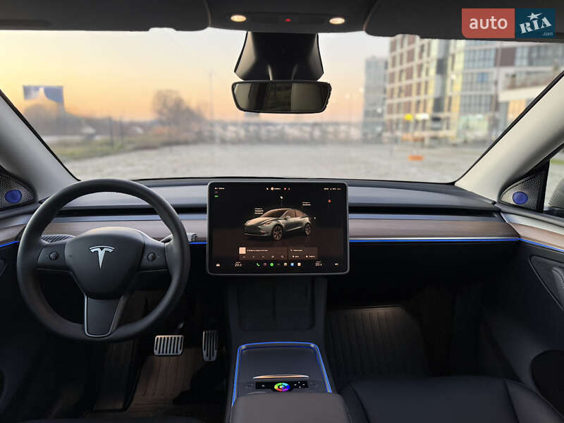 Позашляховик / Кросовер Tesla Model Y 2024 в Львові