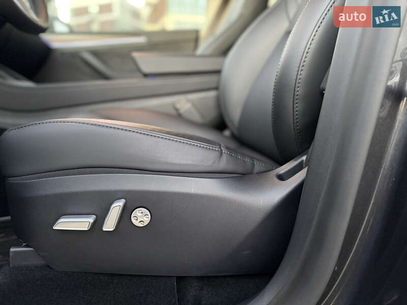 Позашляховик / Кросовер Tesla Model Y 2024 в Львові