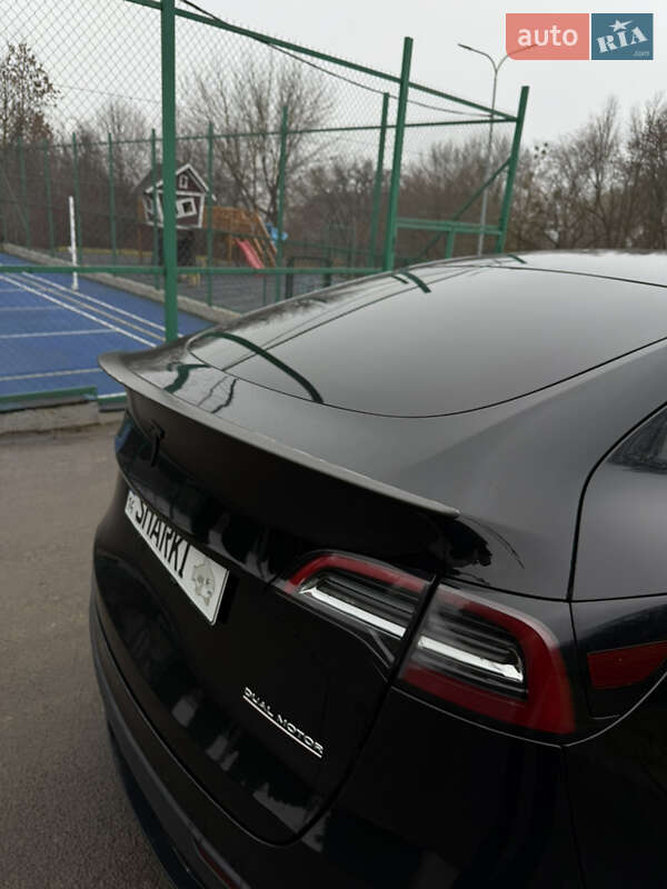 Внедорожник / Кроссовер Tesla Model Y 2022 в Львове