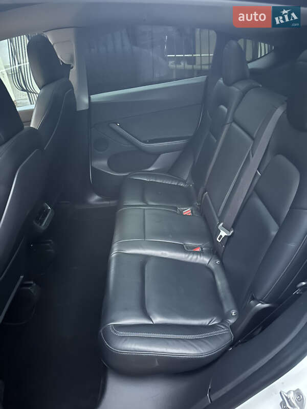 Внедорожник / Кроссовер Tesla Model Y 2020 в Луцке