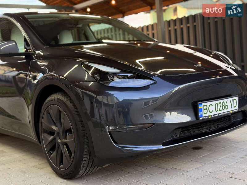 Внедорожник / Кроссовер Tesla Model Y 2025 в Львове
