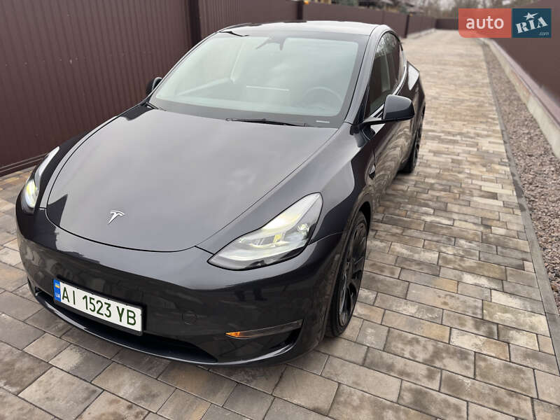 Внедорожник / Кроссовер Tesla Model Y 2024 в Киеве