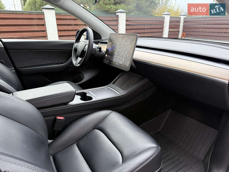 Внедорожник / Кроссовер Tesla Model Y 2020 в Львове