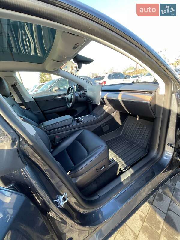 Позашляховик / Кросовер Tesla Model Y 2022 в Львові