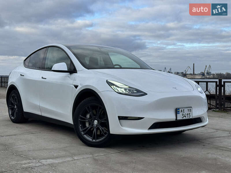 Tesla Model Y 2020