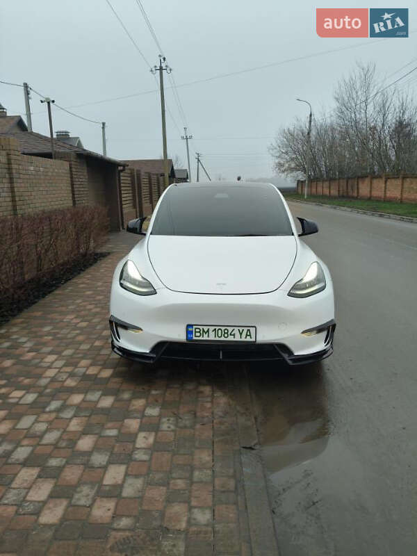 Внедорожник / Кроссовер Tesla Model Y 2021 в Сумах