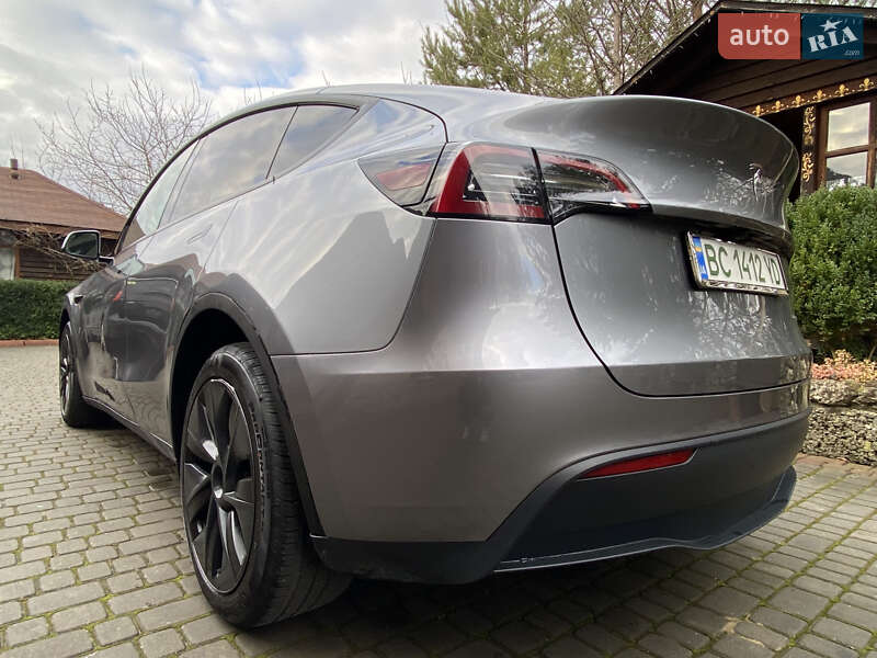Внедорожник / Кроссовер Tesla Model Y 2024 в Львове