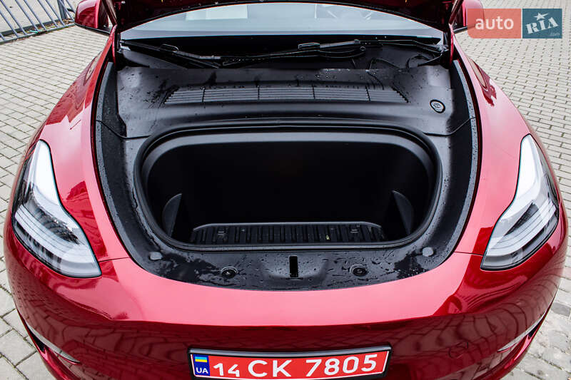 Внедорожник / Кроссовер Tesla Model Y 2024 в Львове