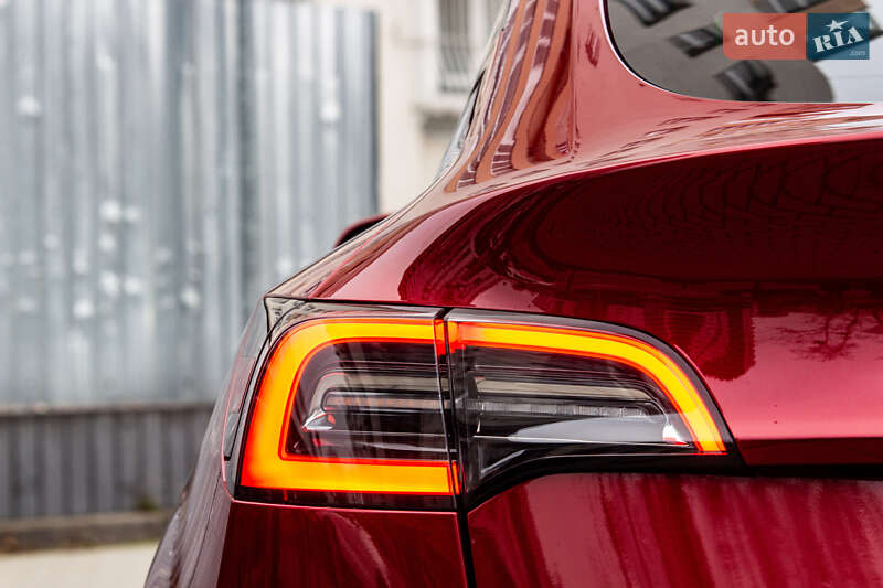 Внедорожник / Кроссовер Tesla Model Y 2024 в Львове