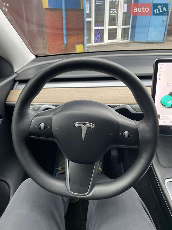 Внедорожник / Кроссовер Tesla Model Y 2021 в Тернополе