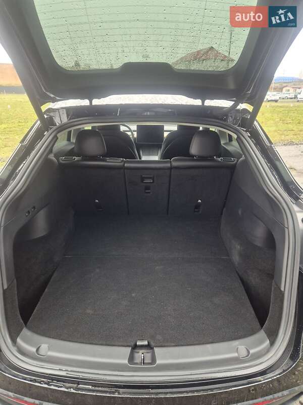 Внедорожник / Кроссовер Tesla Model Y 2021 в Луцке