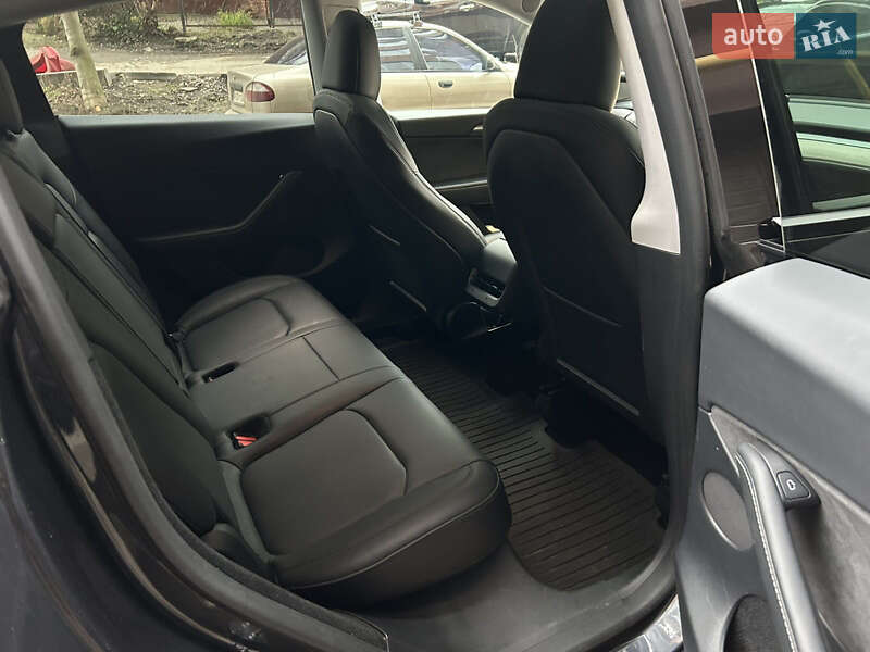 Позашляховик / Кросовер Tesla Model Y 2024 в Вінниці